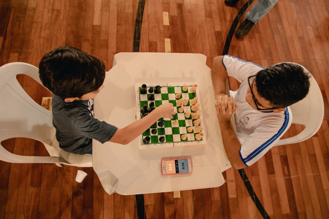Trabalhando a matemática através da prática do xadrez